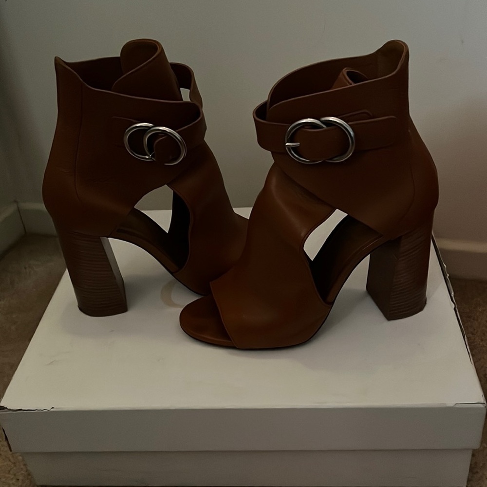Chloe Heels
